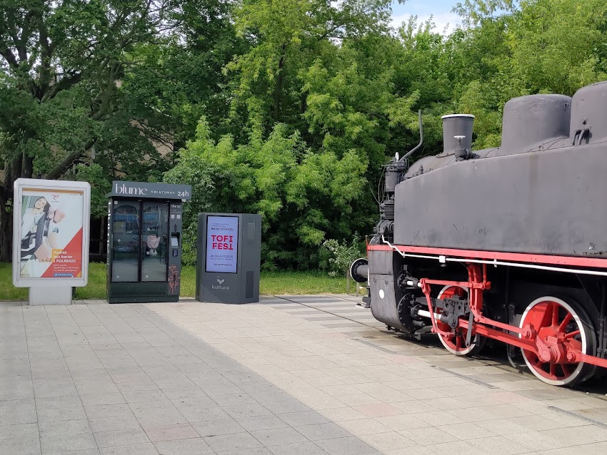 Kwiatomat 24/7 – blume (Dworzec PKP Toruń Główny)