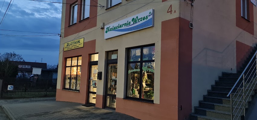 Kwiaciarnie Wrzos Białe Błota. Dostarczanie Kwiatów. Bukiety Ślubne. Wieńce. Kwiaty Sztuczne. Dekoracje Sal.