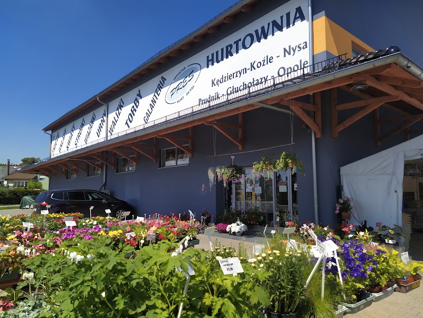 Pres One – Hurtownia galanterii, kwiatów sztucznych oraz zniczy i wkładów