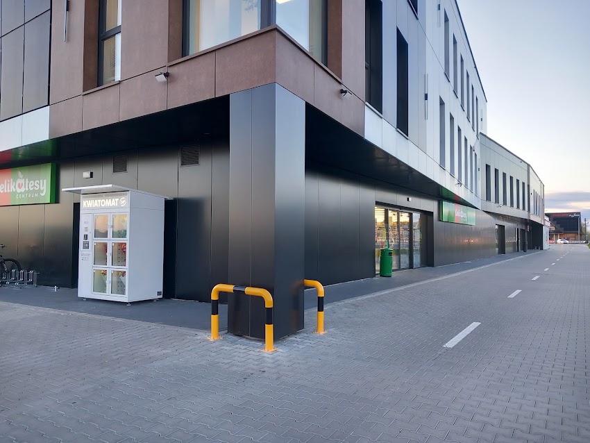 KWIATOMAT 24/7 Zaczernie KWIATOWO Rzeszów (obok sklepu Delikatesy Centrum)