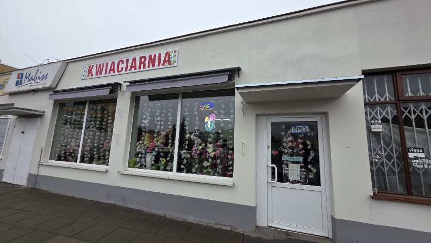Kwiaciarnia ul. Sienkiewicza 42 we wnęce