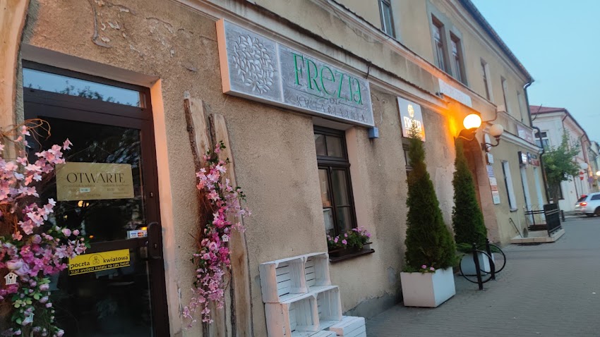 Kwiaciarnia CARMEN FLOR flowers&deco Biała Podlaska. Poczta Kwiatowa®. Bukiety Ślubne. Dekoracje Kwiatowe.