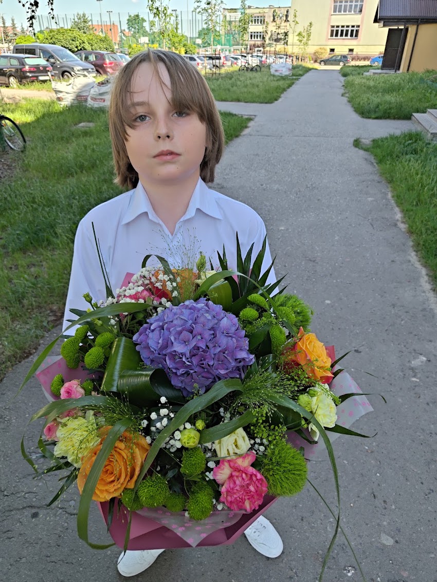 Kwiaciarnia DORIS Dekoracje florystyczne kościelne Wiązanki