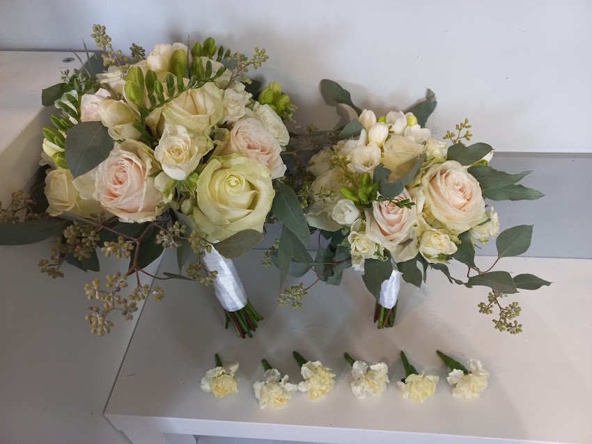 Kwiaciarnia Magnolia Gabler J Kwiaty Bukiety ślubne Florystyka żałobna Wiązanka Dekoracja sali