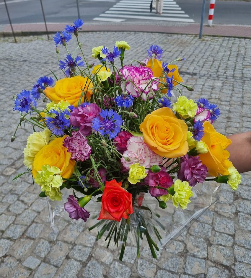 Telekwiaciarnia Koszalin – florystyczna poczta, kwiatowa dostawa