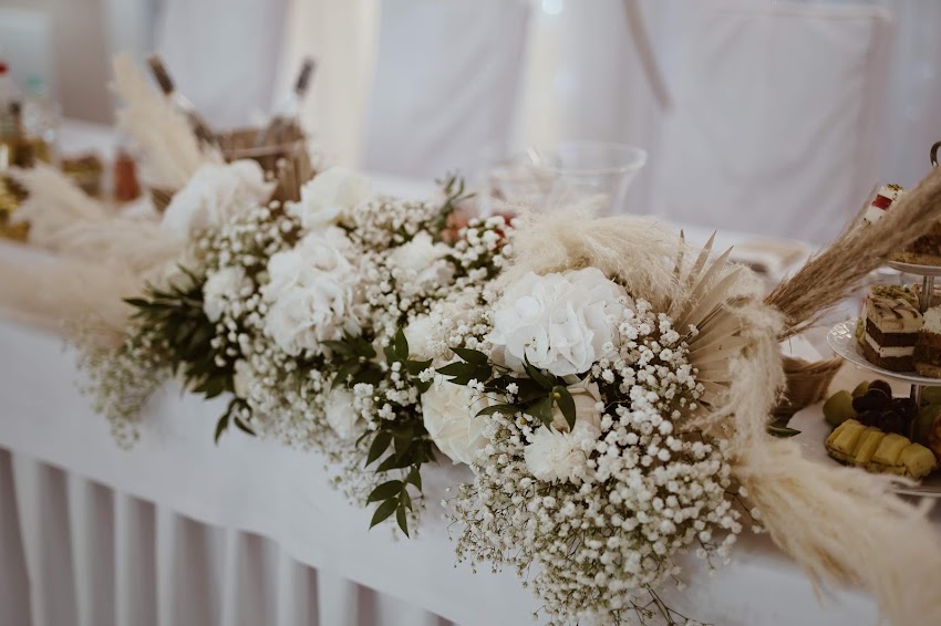 Weddinge – dekoracje okolicznościowe | florystyka | wynajem dekoracji