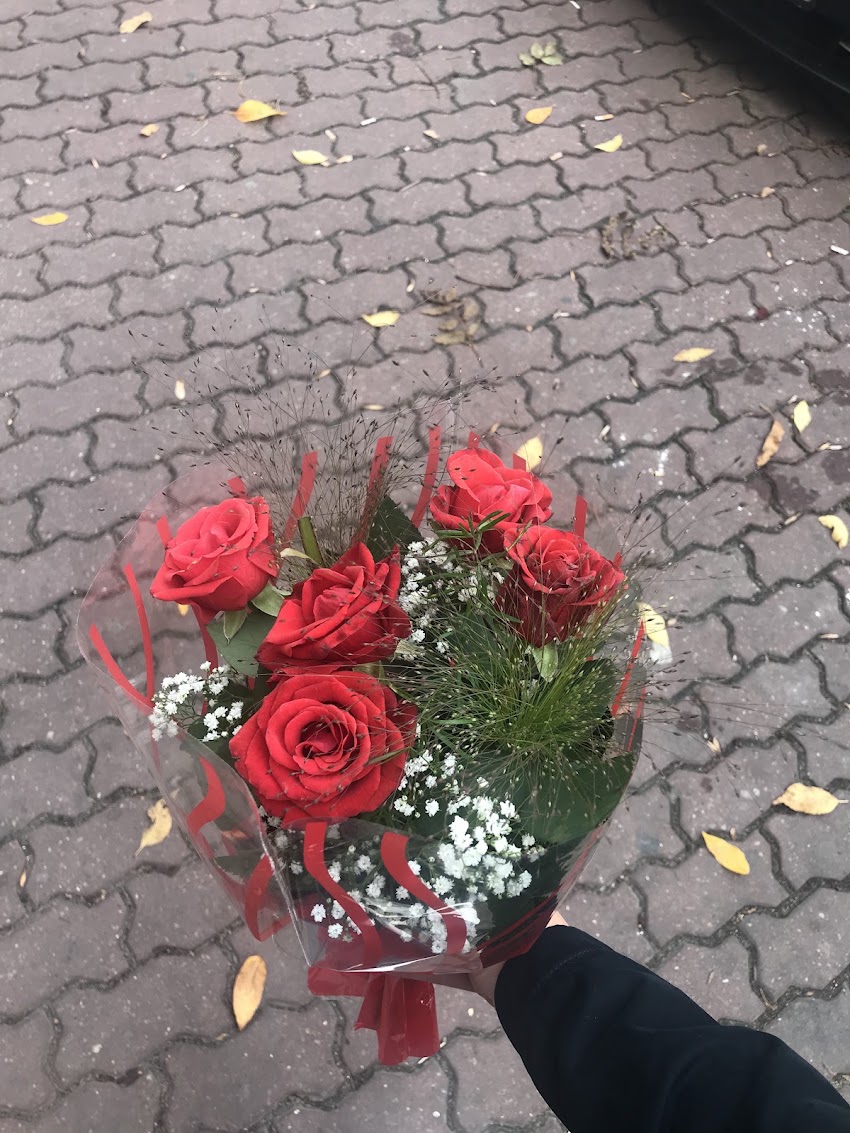 1 Interflora. Poczta kwiatowa