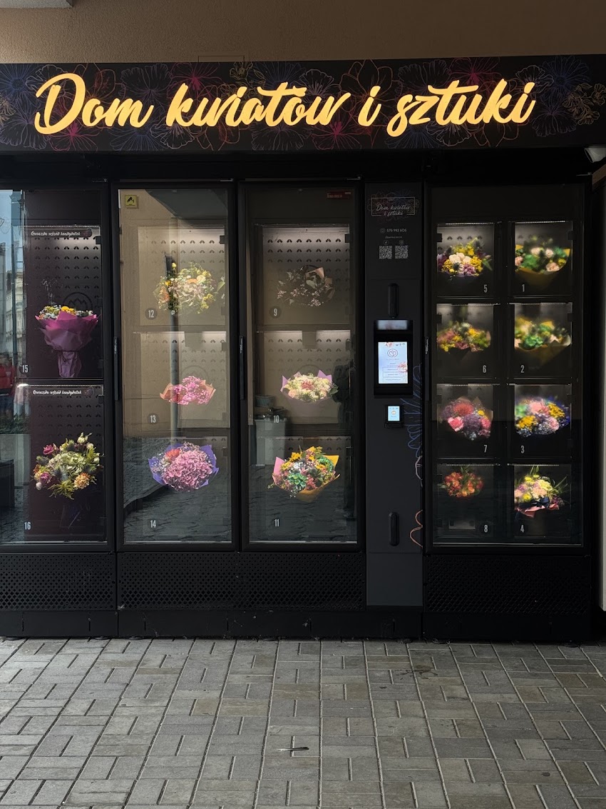 Kwiatomat – Dom Kwiatów i Sztuki / Nysa