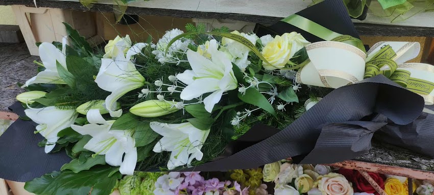Kwiaciarnia Ewa Dominiak. Florystyka pogrzebowa, wieńce pogrzebowe