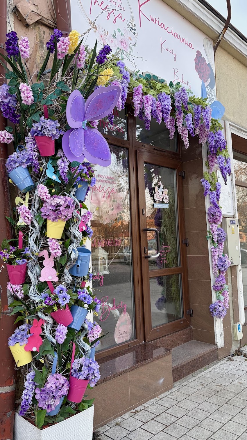 Kwiaciarnia Inessa – Stalowa Wola / Rynek Rozwadów, Kwiaty, Wiązanki, Bukiety, Flowerboxy, Wieńce