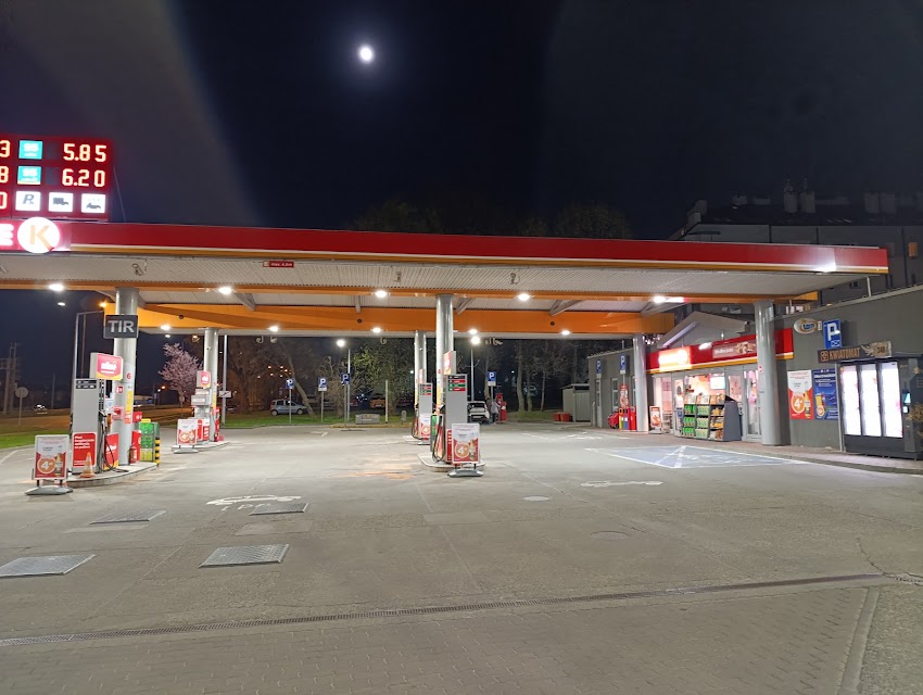 Kwiatomat 24h – Kwiaciarnia e-Wazon.pl