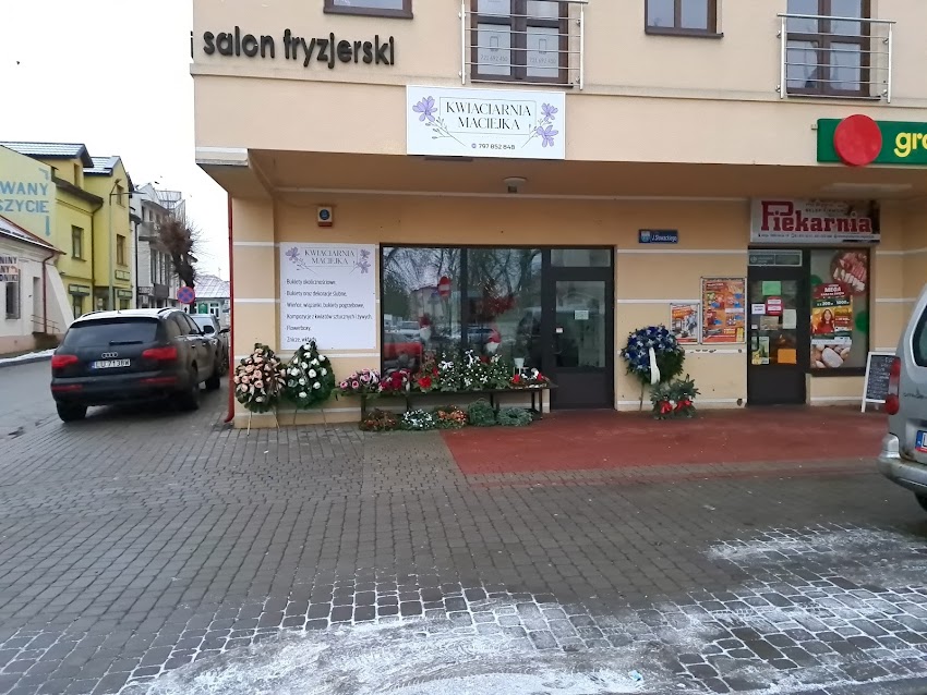 Kwiaciarnia Lubartów – Maciejka | Bukiety, Flowerboxy, Pogrzebowe