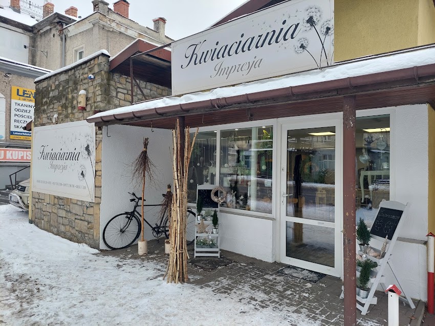 Kwiaciarnia Impresja – kompozycje kwiatowe, wiązanki, wieńce, stroiki świąteczne.