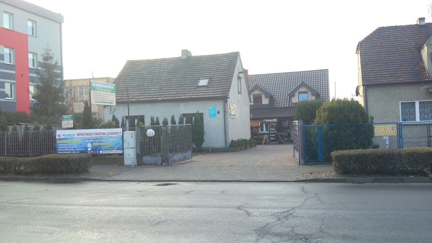 KWIACIARNIA „U KOWALA” / REJESTRACJA POJAZDÓW / BIURO TŁUMACZEŃ / UBEZPIECZENIA