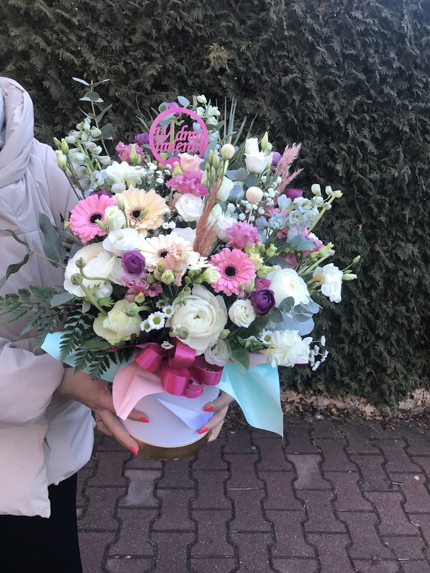 Telekwiaciarnia Kędzierzyn-Koźle – Florystyczna poczta, kwiatowa dostawa
